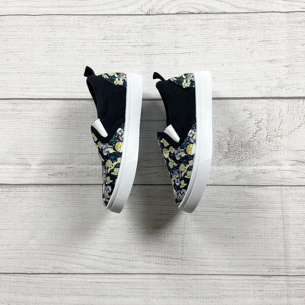 Star Wars Mandalorian Grogu Slip On Sneakers - Picture 3 of 7